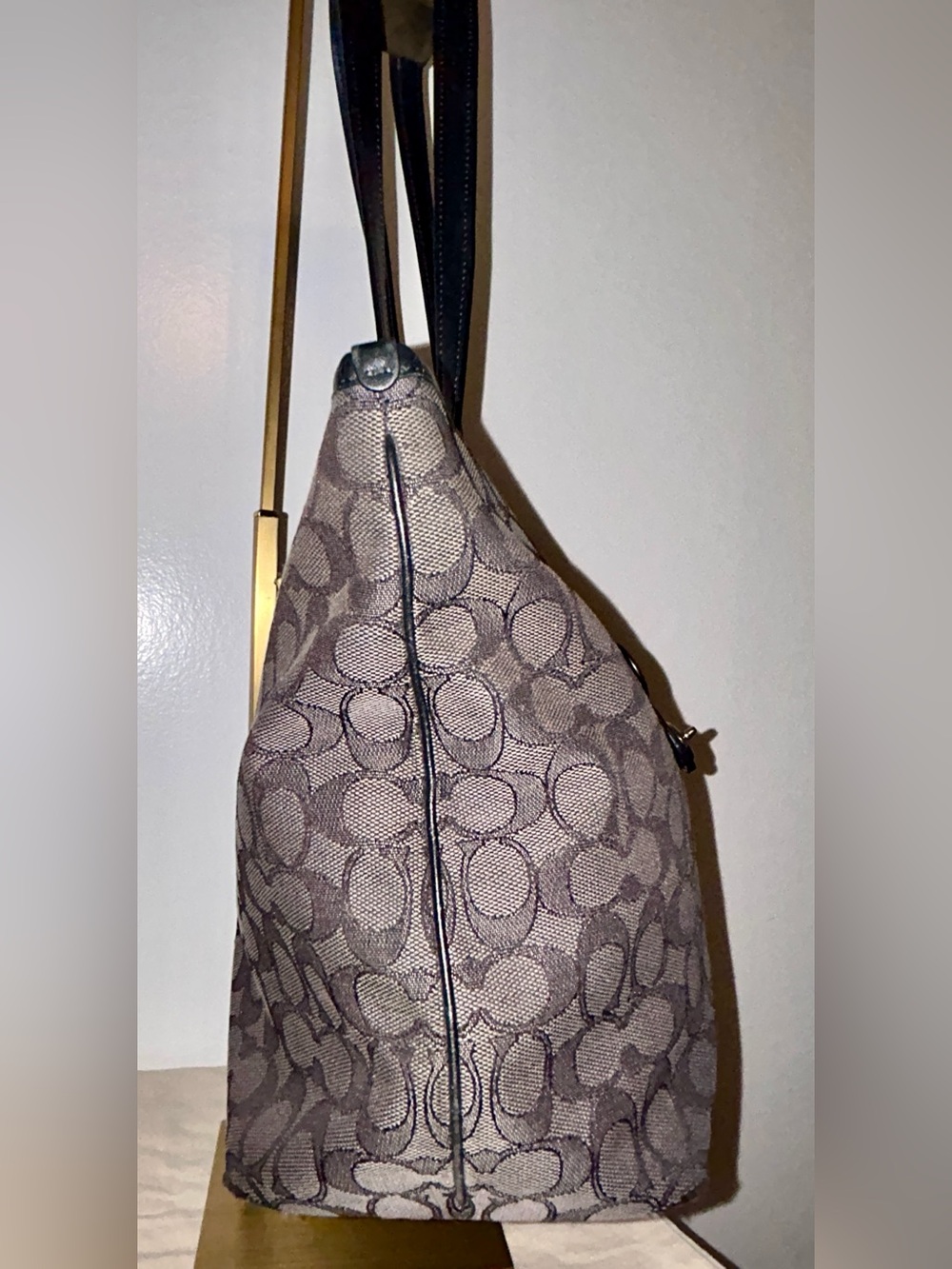 Coach Authentic Taylor Tote in Signature Jacquard with Fashion Heart Patch. - Picture 5 of 16